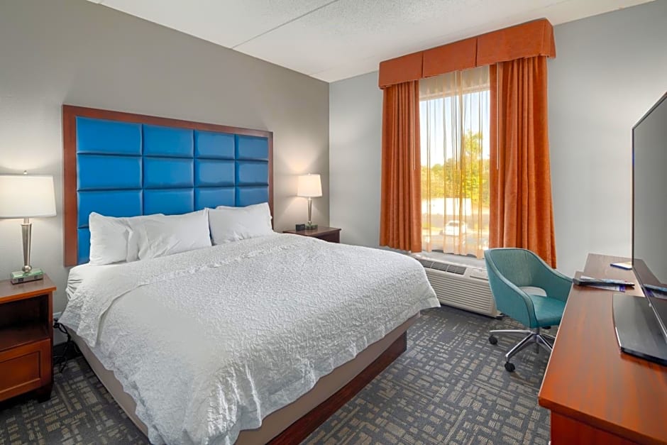 Hampton Inn Louisville Northeast