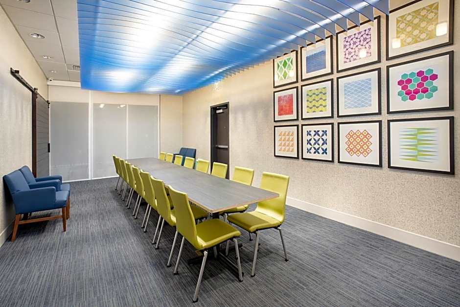 Holiday Inn Express And Suites Ely By IHG