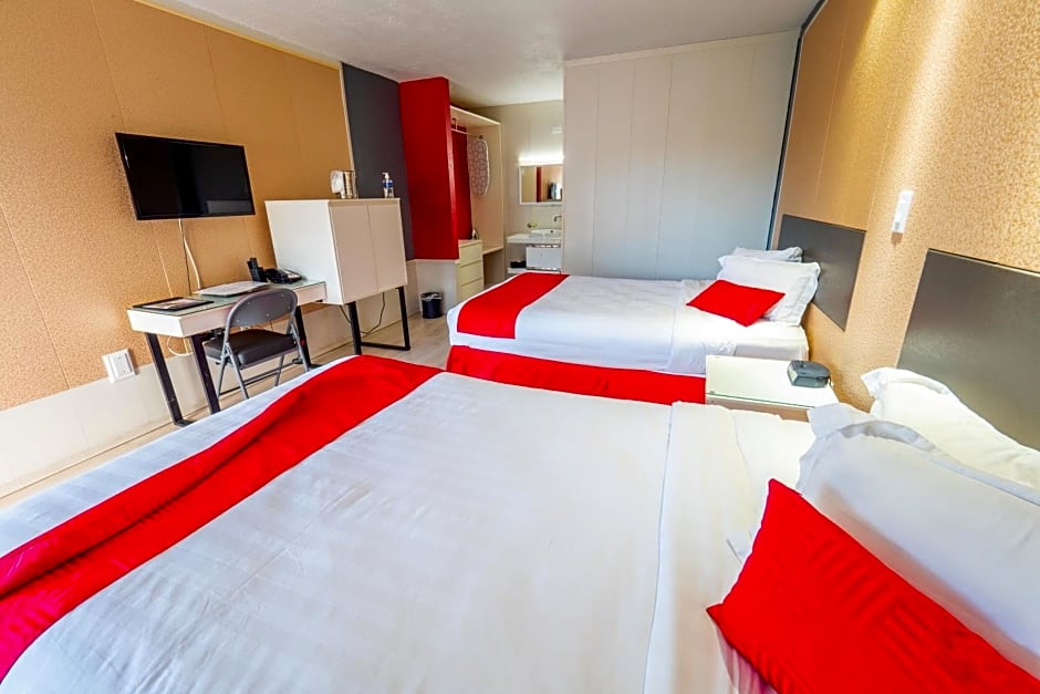 Travelodge by Wyndham Orlando at Heart of International Drive