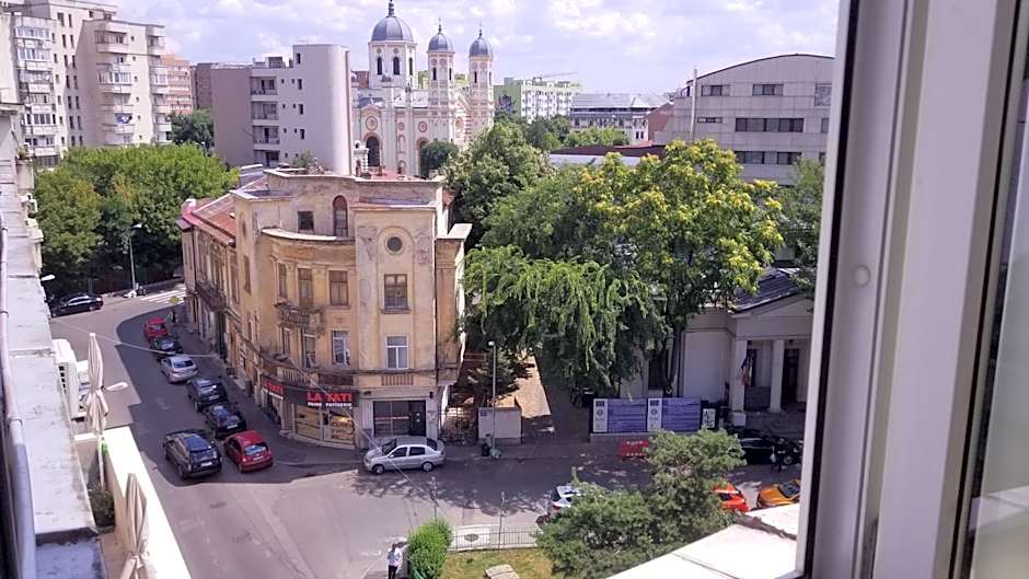 Private room at Ceausescu's place in Old City Unirii Square