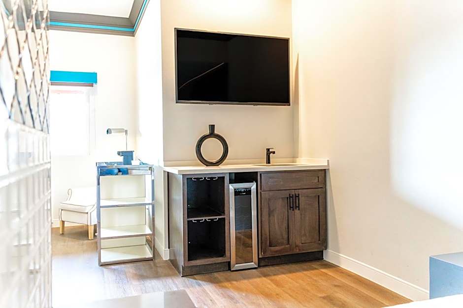 Aspire Inn Studios & Spas