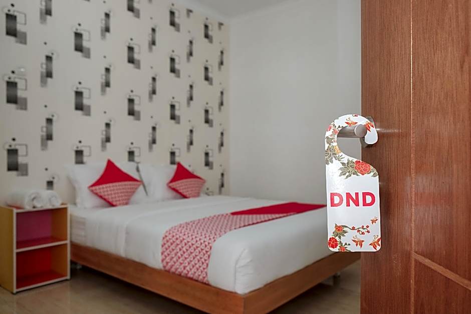 OYO 1454 111 Residence