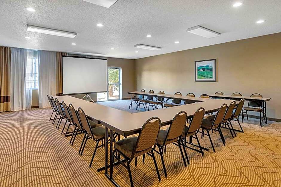 Comfort Suites Cedar Falls