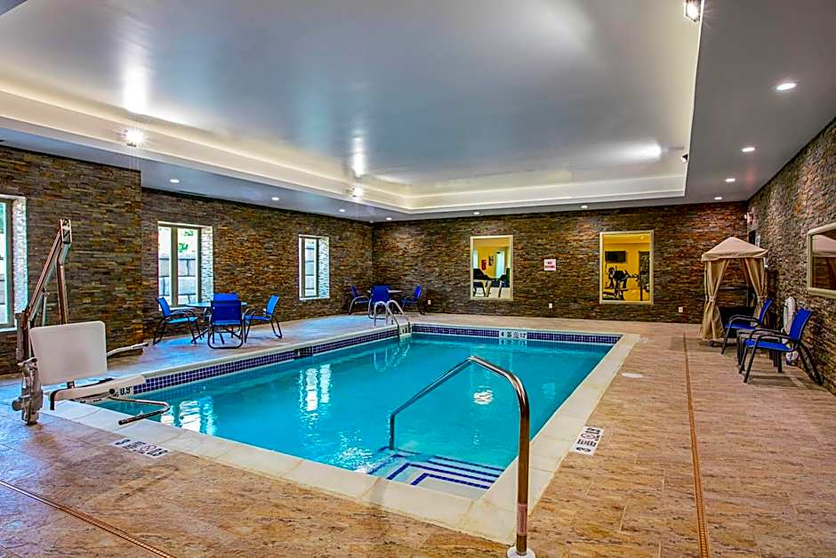 Comfort Suites Fishkill near Interstate 84