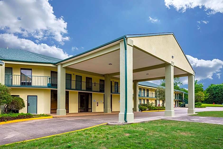 Quality Inn & Conference Center Heber Springs