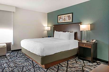 King Room with Sofa Bed