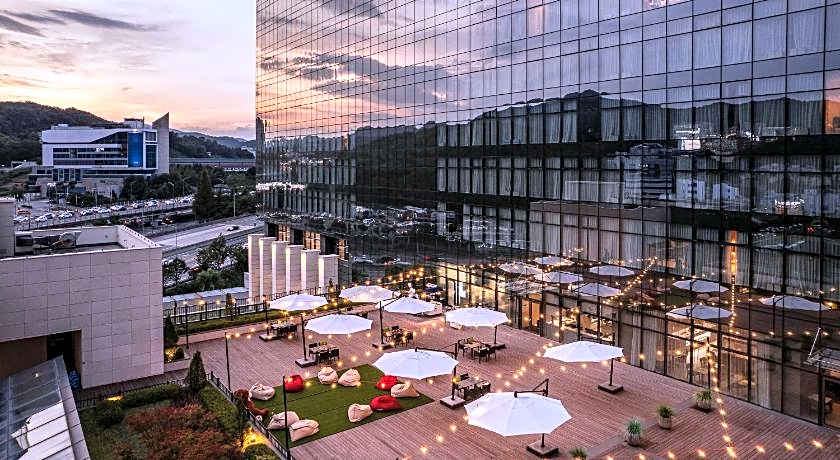 DoubleTree by Hilton Seoul Pangyo Residences
