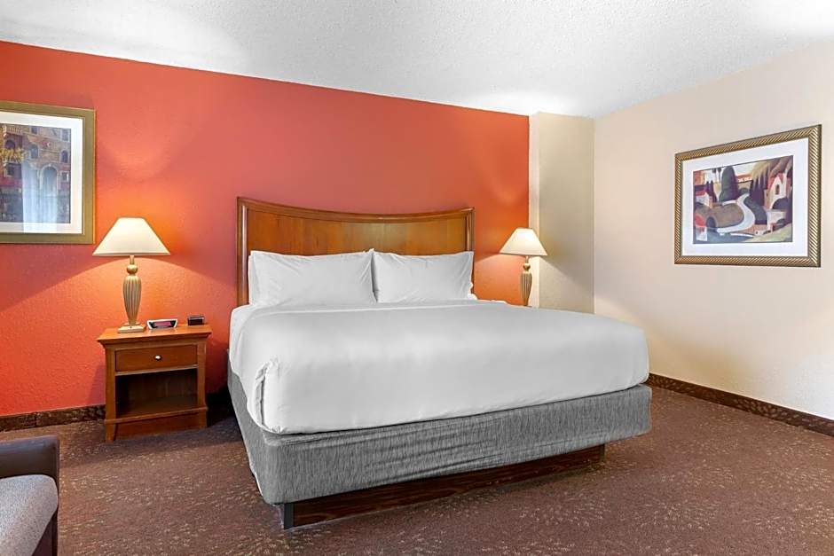 Holiday Inn Express Chicago-Downers Grove By IHG