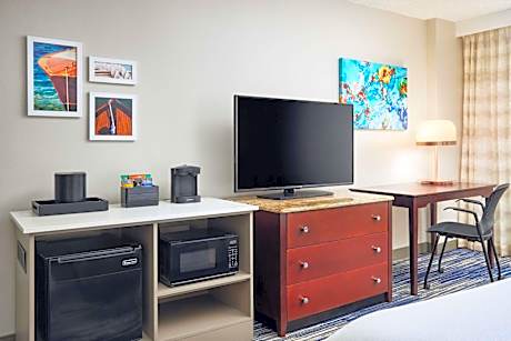 One-Room Studio with Two Queen Beds