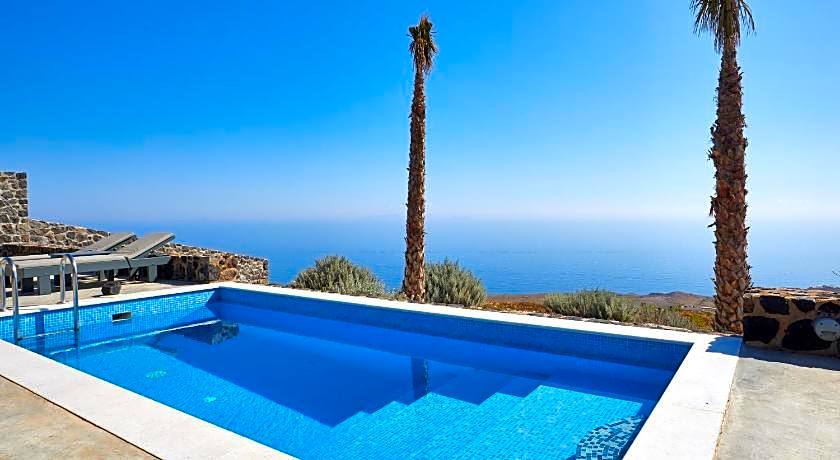 Theano Cave Suites & Villas