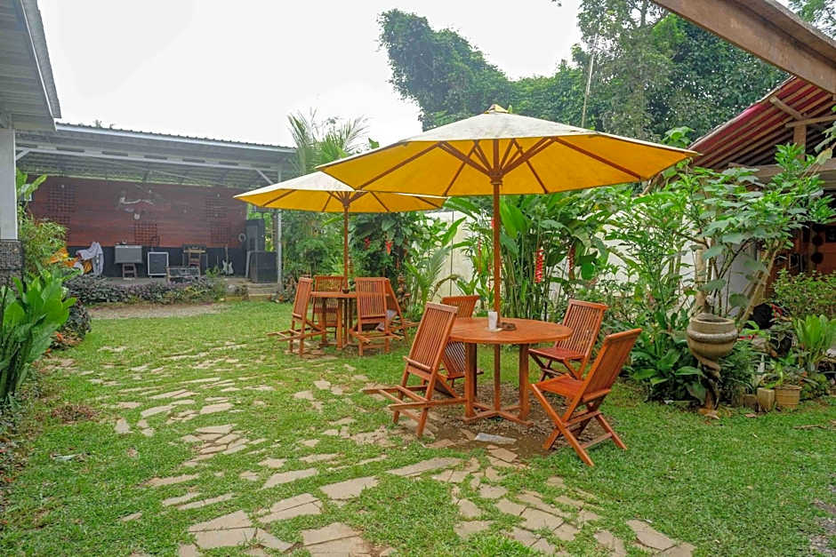 RedDoorz At Jalan Raya Baturaden