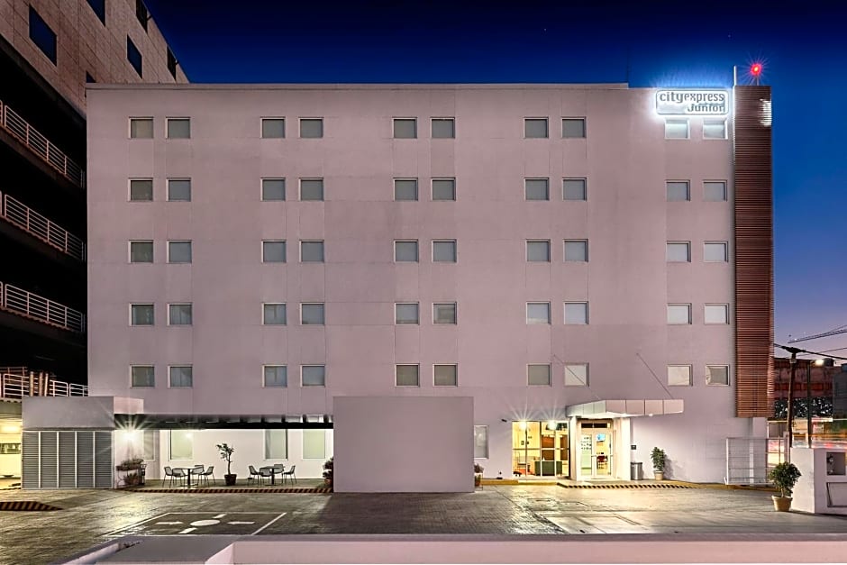 City Express Junior by Marriott Toluca Zona Industrial