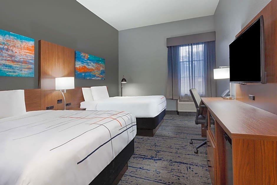 La Quinta by Wyndham St. Petersburg Northeast *Newly Renovated