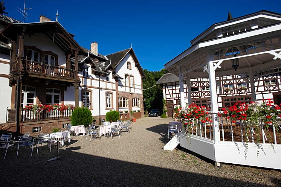 Chateau de Pourtales