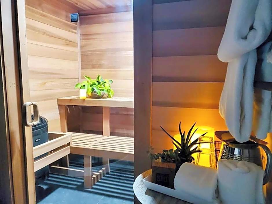 Salt Hotel