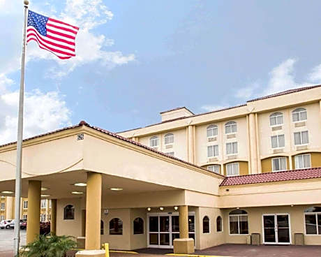 Candlewood Suites Orlando North Winter Park