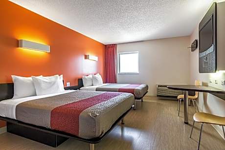 Queen Room with Two Queen Beds - Non-Smoking