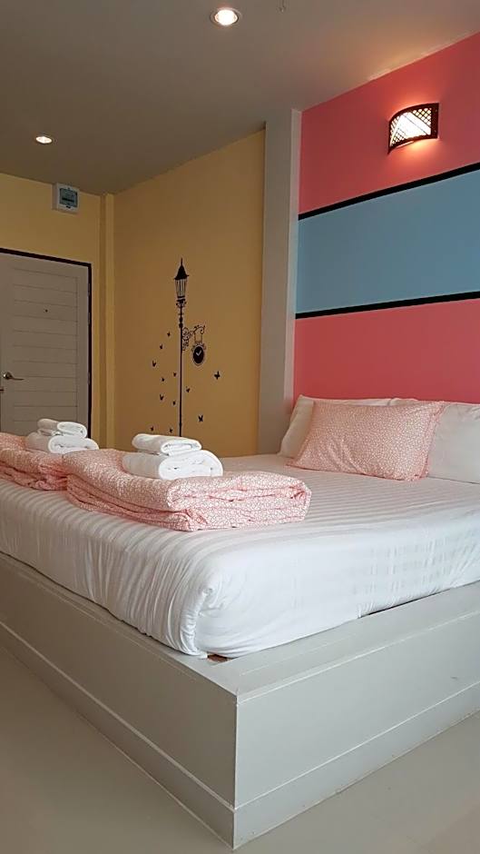 Jantima Place at Amphawa