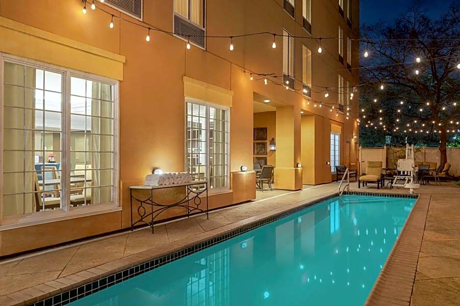 Hampton Inn By Hilton New Orleans-St. Charles Ave./Garden District