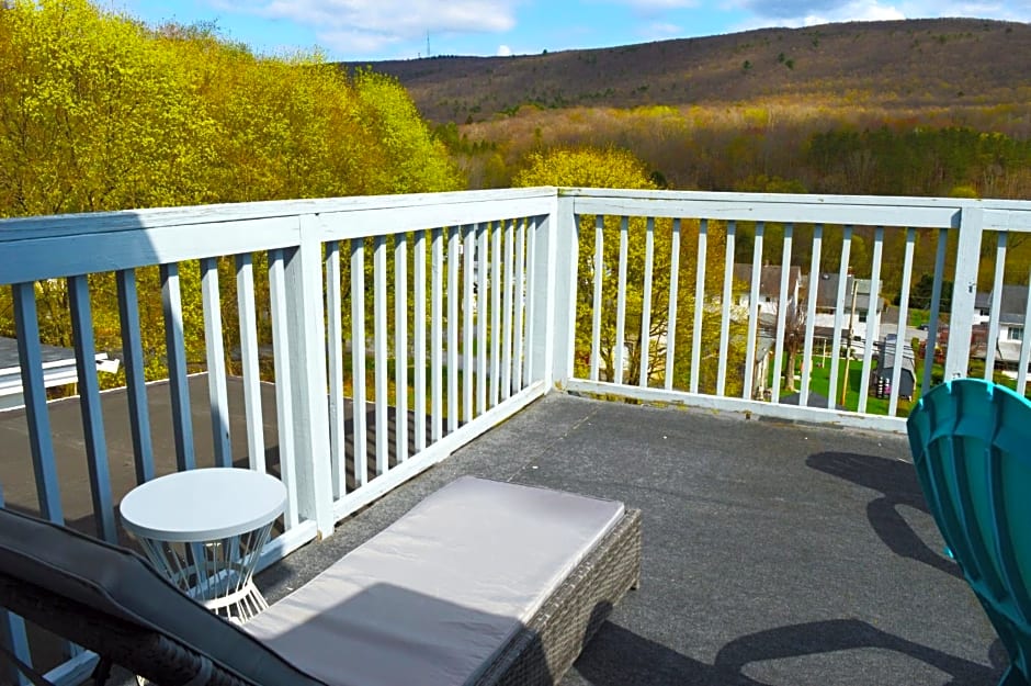 Mountain View Suites