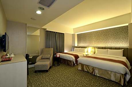 Deluxe Quadruple Room without Parking