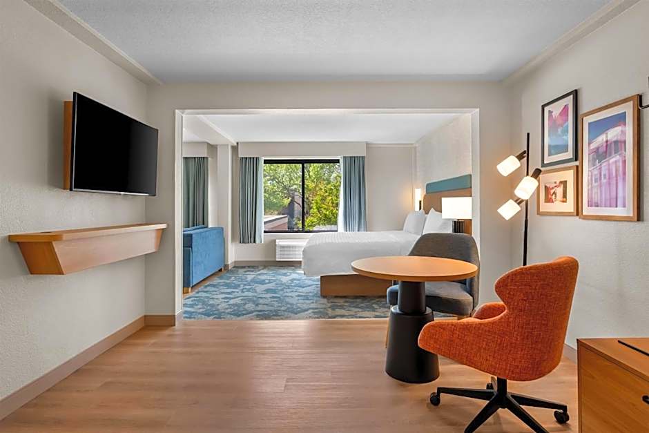 Hampton Inn by Hilton Addison Dallas