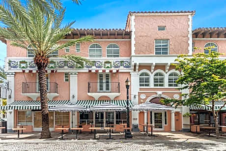 Kasa El Paseo Miami Beach