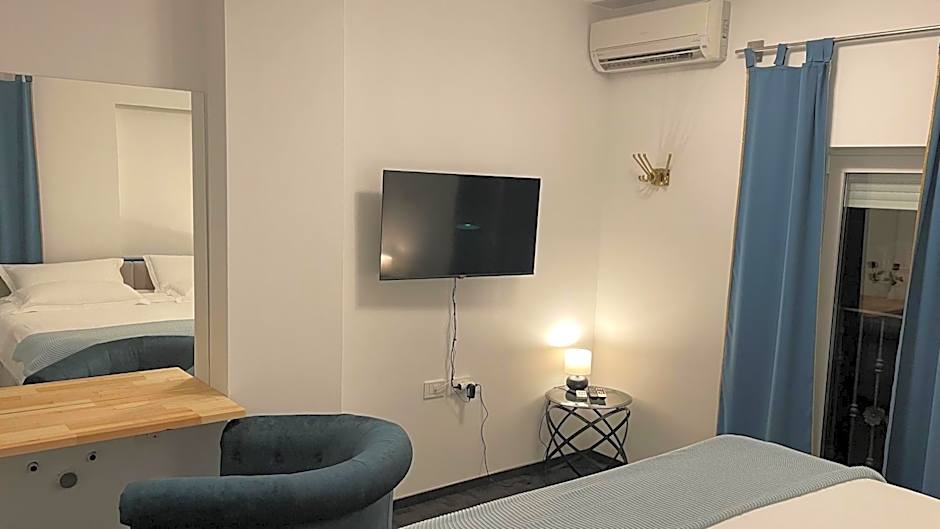 MADONCA ROOMS & RESTAURANT