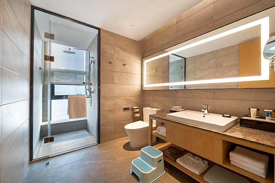 Ramada by Wyndham Luoyang Downtown