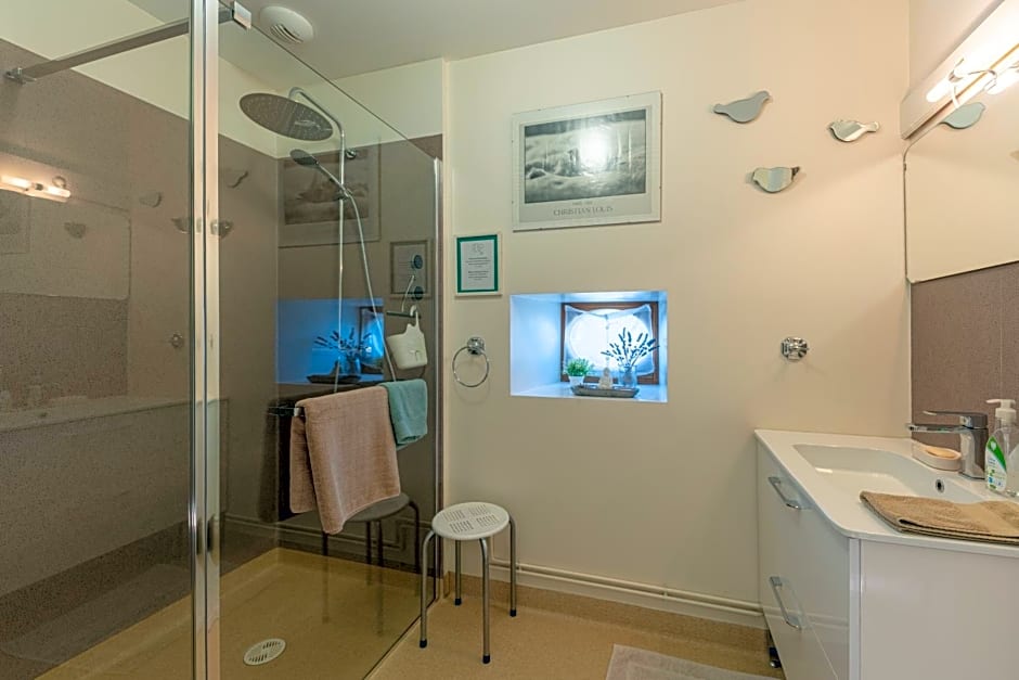 La maison de Charlotte - chambres d'hôtes-Futuroscope