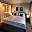 Clounys Hotel