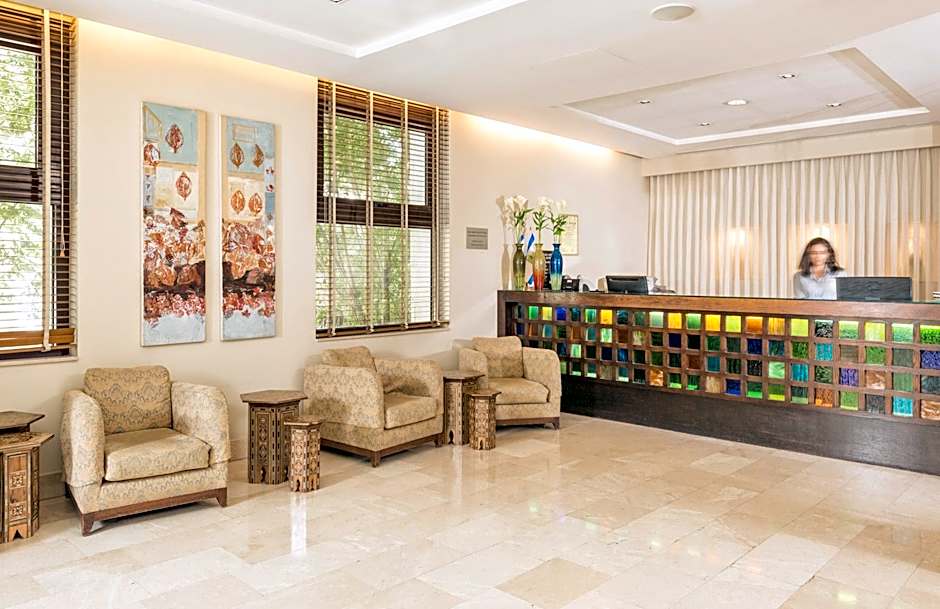 Prima Royale Hotel