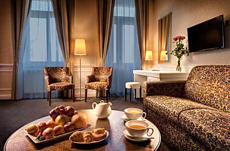 Deluxe Room with Extra Bed