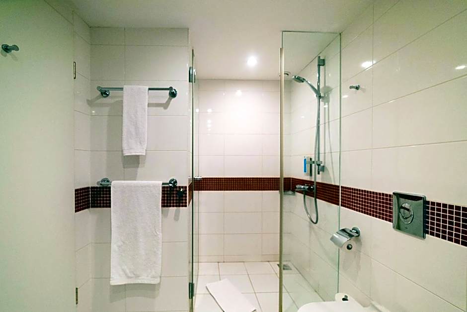 Vienna House Easy By Wyndham Airport Bucharest