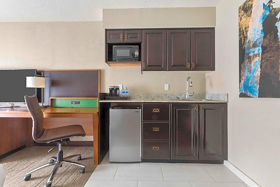 DoubleTree by Hilton Park City - The Yarrow