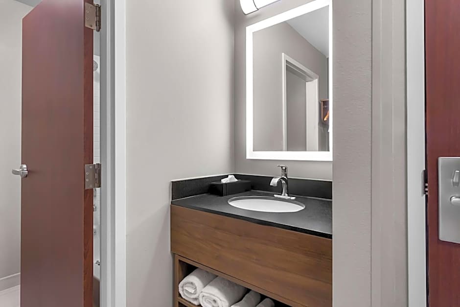 Best Western Plus Fenton