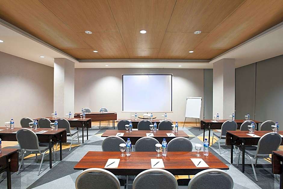 La Lucia Boutique Hotel by Prasanthi