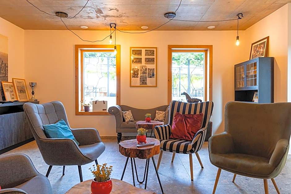 Tourist Farm HOTEL FROST