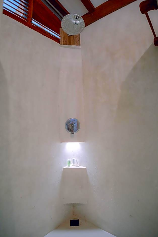 Island View Bar & Bungalow