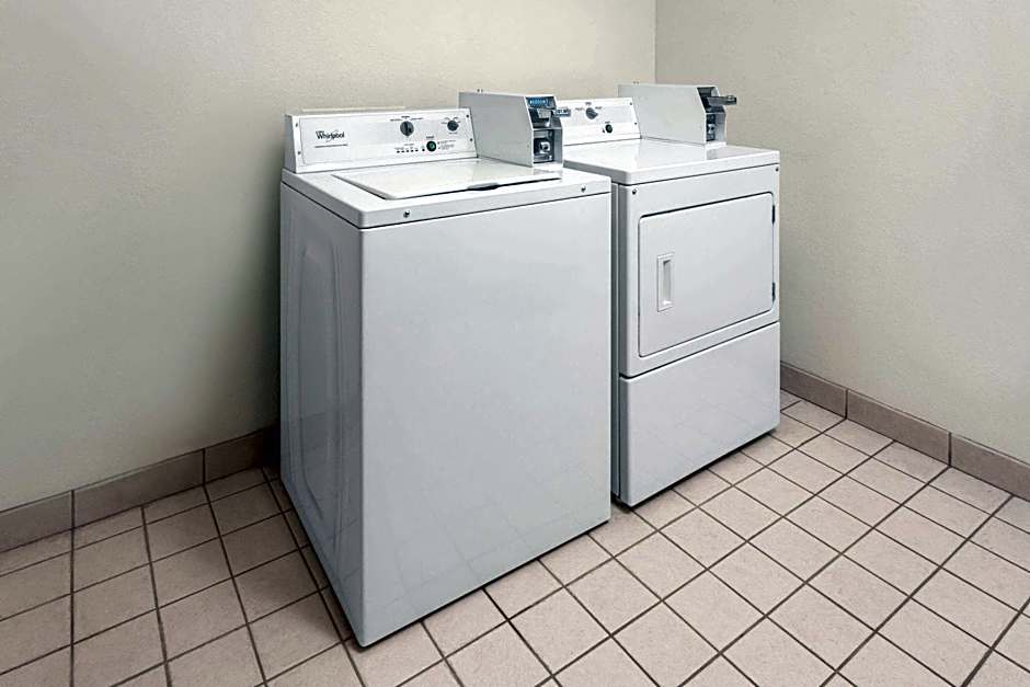 Links Bos Landen Hotel & Spa of Pella, Trademark by Wyndham