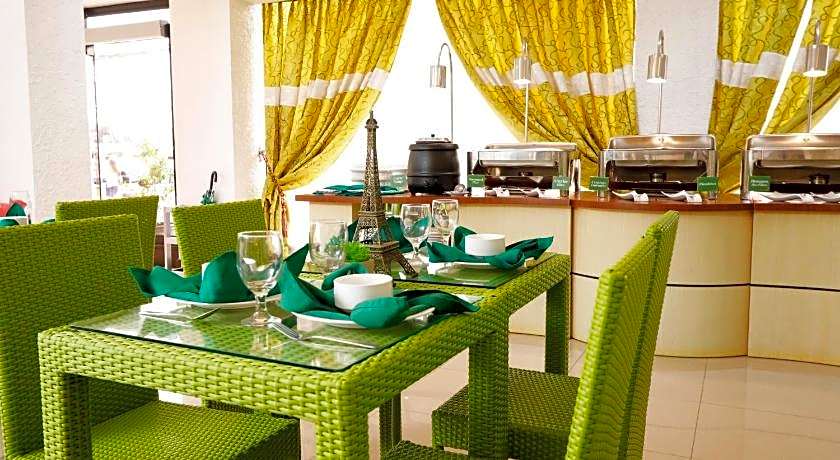 Eurotel Las Pinas Hotel