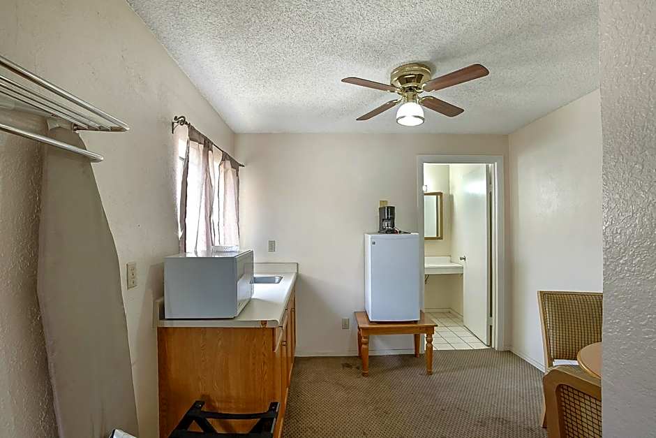 OYO Hotel Yuma AZ - I-8 US-95