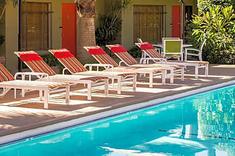 Desert Riviera Hotel