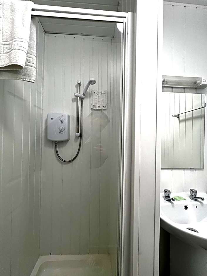 Central Cove Guesthouse