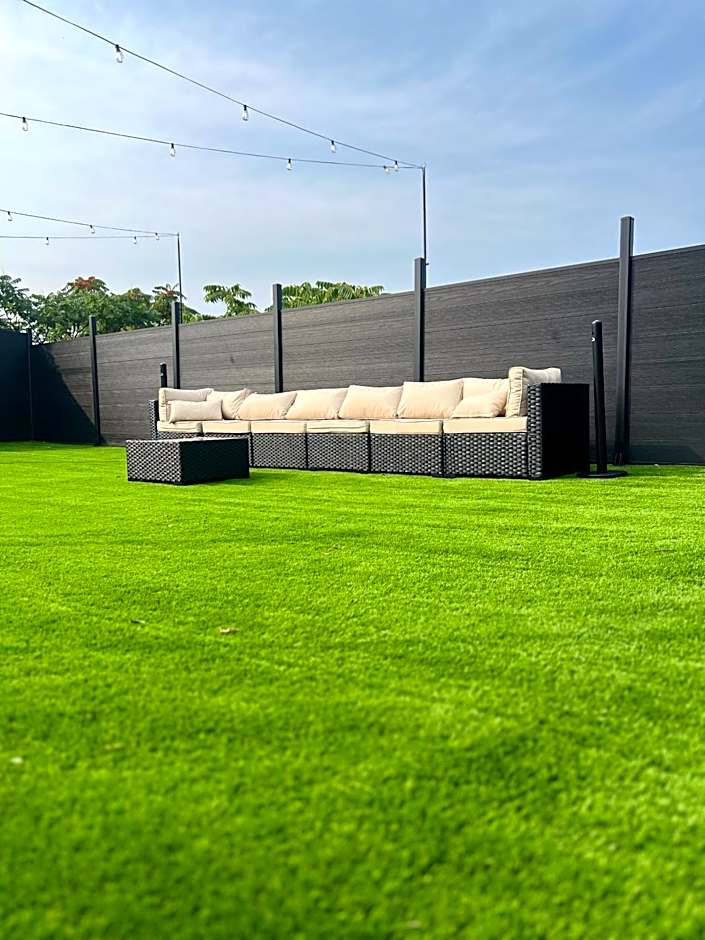 Bay Ridge ApartHotel