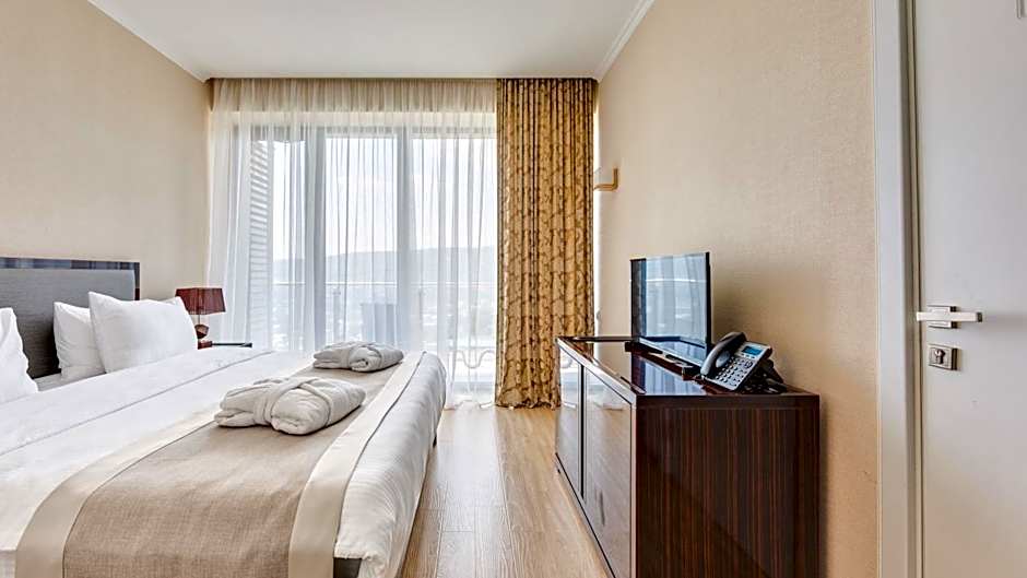 Lisi Hills Hotel