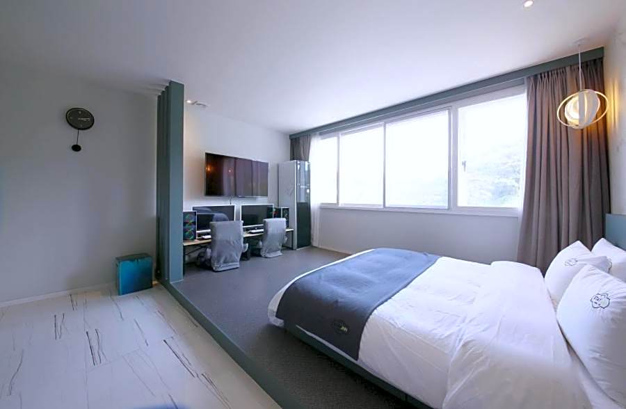 Gimhae Jangyu Stayin Hotel