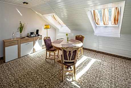 Junior King Suite with Balcony and Fireplace