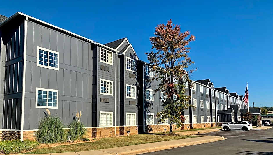Greenville Pelham Inn by IHG
