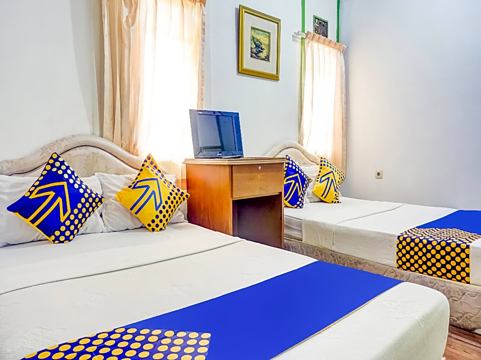 Hotel O Villa Anyelir Yustik Selabintana